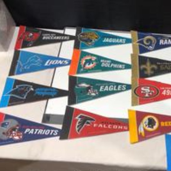 17 Mini Football Pendants - Picture 1 of 7